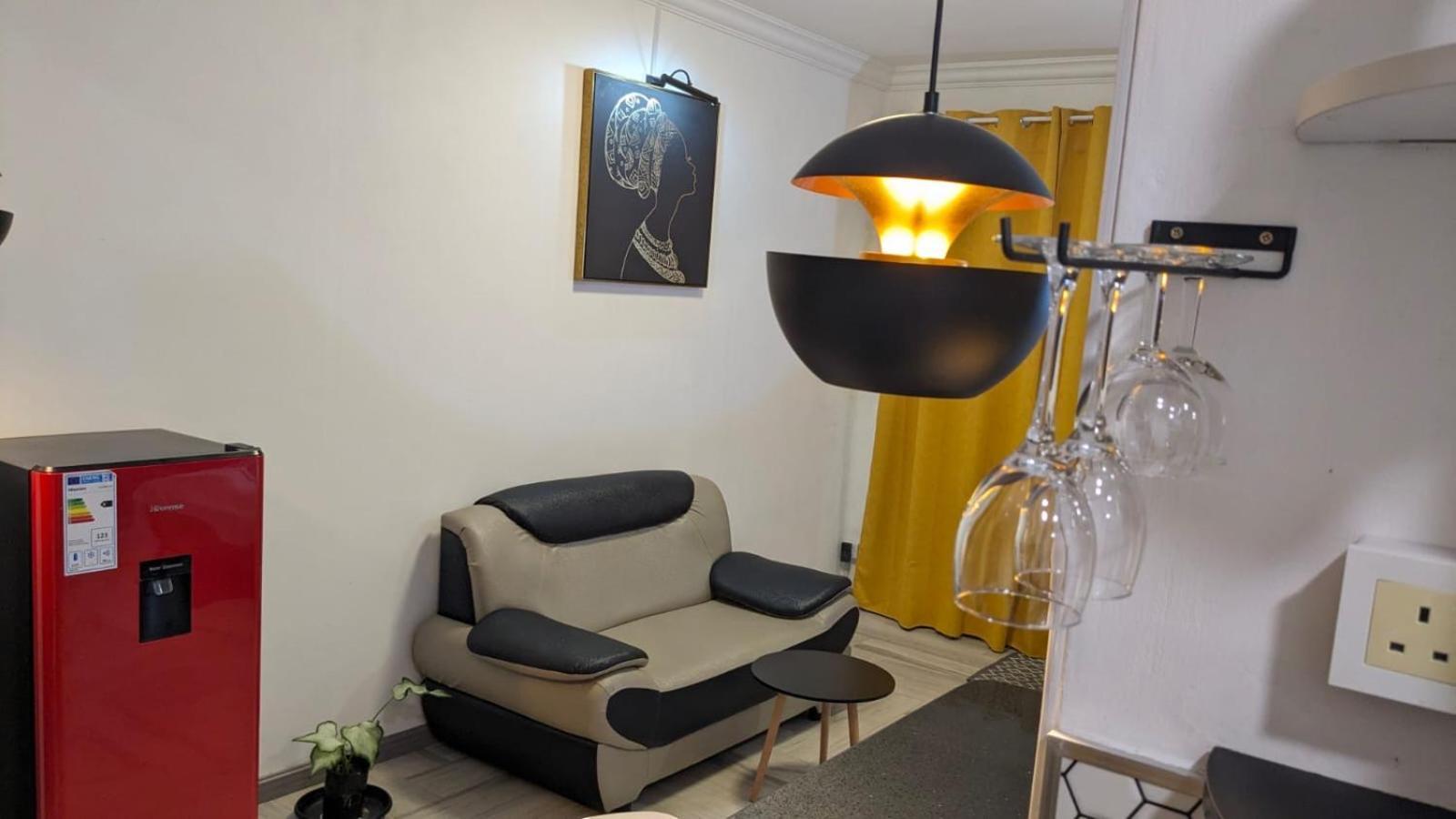 Happy House - Cosy Apartment With Private Pool And Walking Distance To Blue Bay Beach 외부 사진