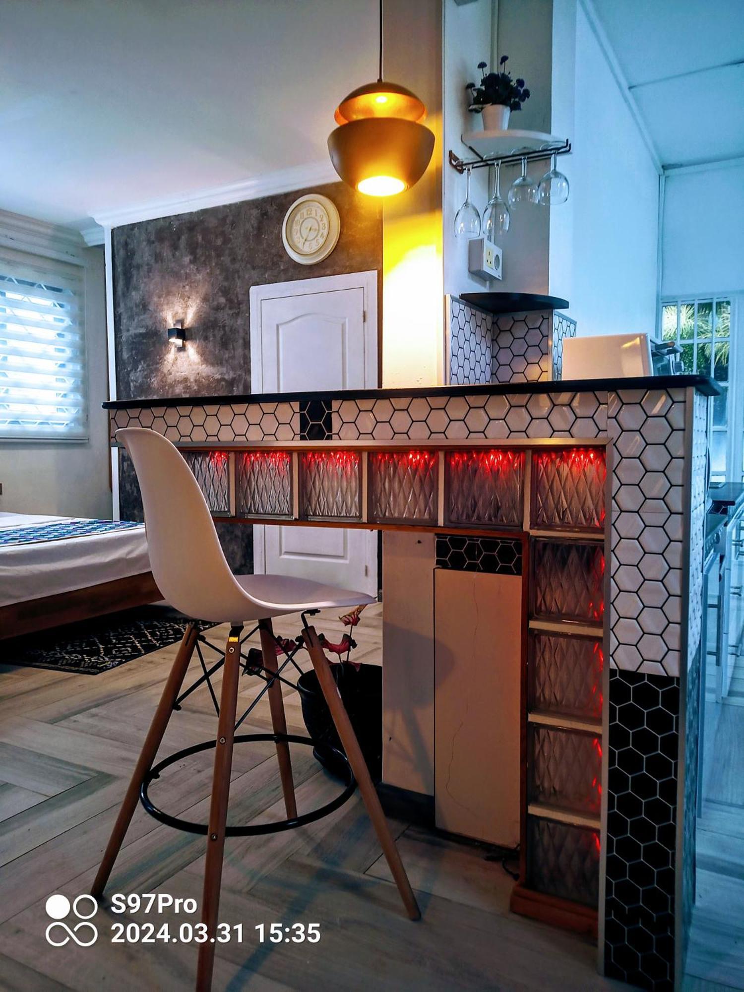 Happy House - Cosy Apartment With Private Pool And Walking Distance To Blue Bay Beach 외부 사진